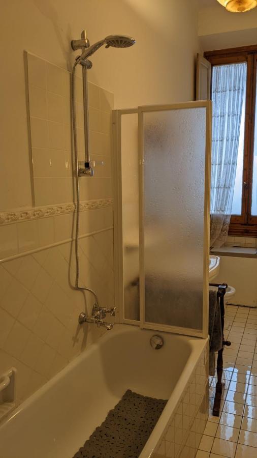 Double Bedroom In Beautiful 30'S Style Apartment Флоренция Экстерьер фото